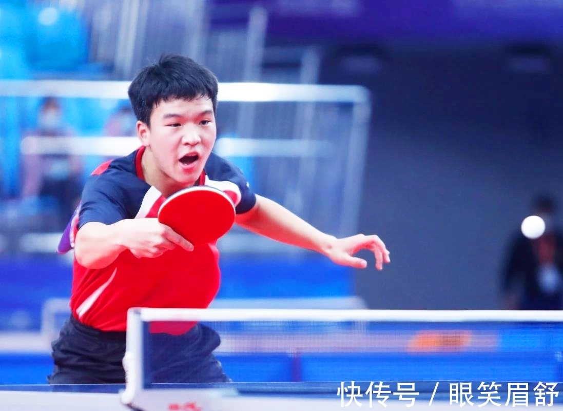 季展现出明 季展现出明