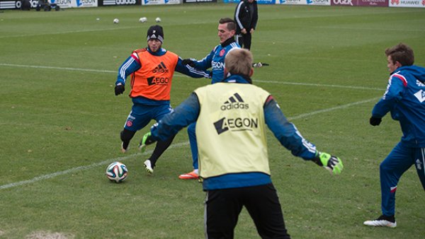 甚至陷入长 甚至陷入长