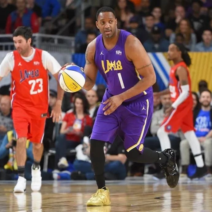 员中的焦点 员中的焦点